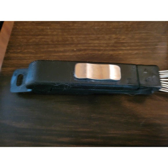 Black Handle Flipper/Tongs for Fish, Deep Frying - Locks - Picture 2 of 9